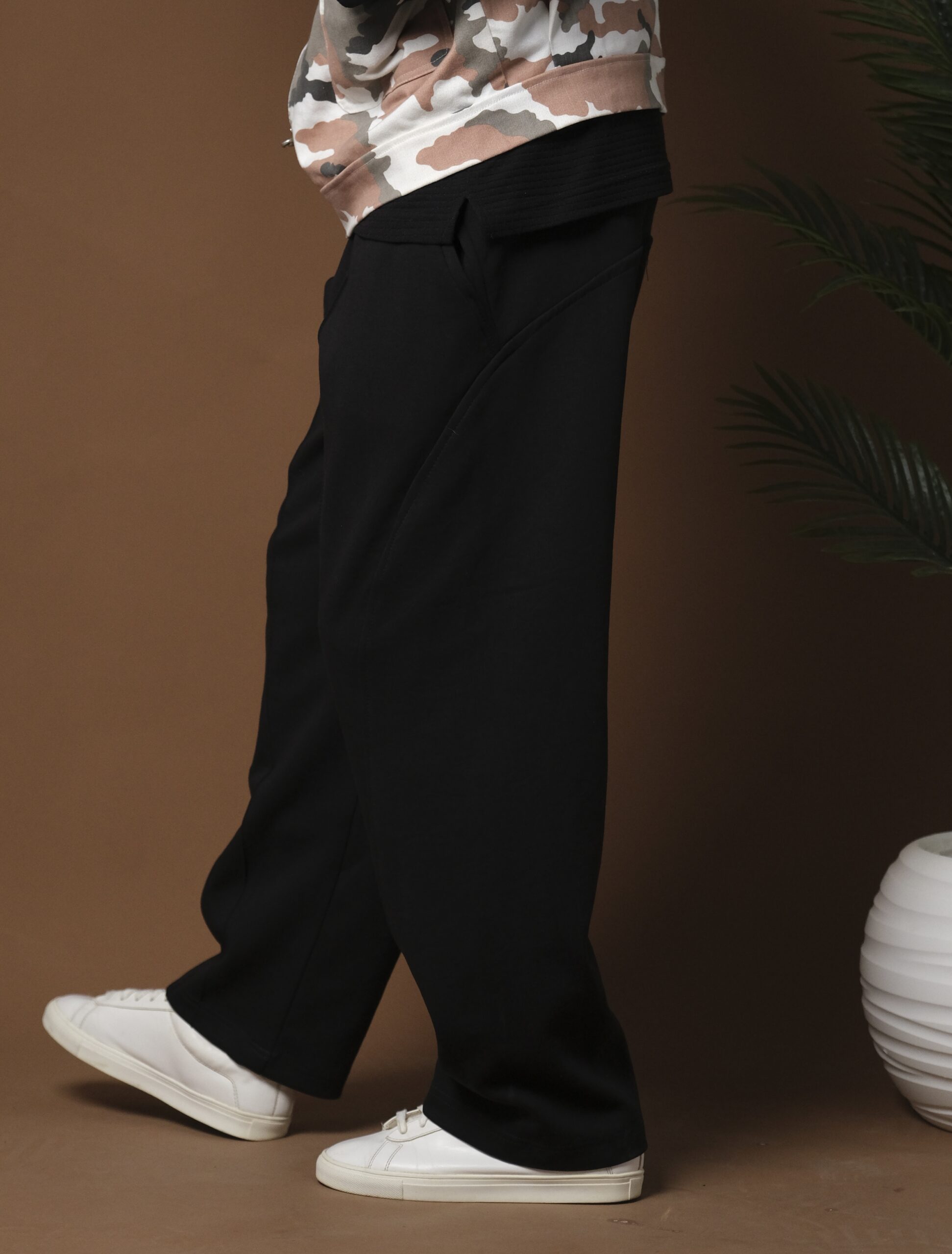 Pantalon noir Risen en mouvement